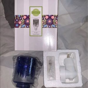 Scentsy mini warmer “to all a goodnight”